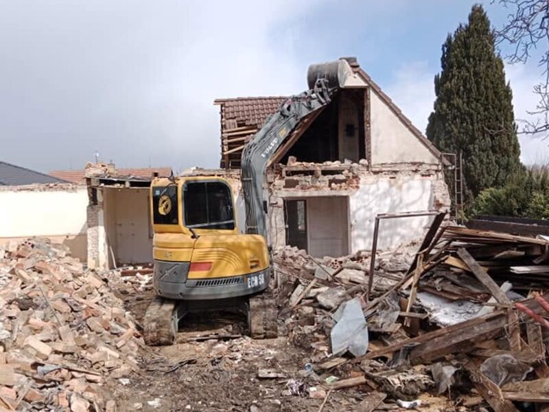Demolice objektů